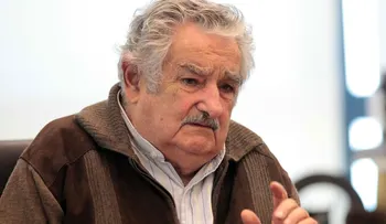 José Mujica: "En Argentina unas monjitas andaban con bolsones de plata y acá discutimos unos calzoncillos"