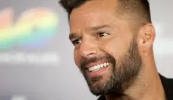 Ricky Martin bromea sobre soltería tras fallo en EE.UU. 