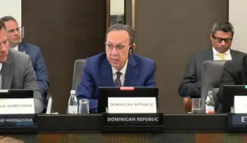 Valdez Albizu participa en la mesa redonda de alto nivel sobre fraude digital en los servicios financieros