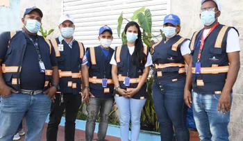Salud Pública entrega 1,200 chalecos a inspectores COVID-19; estarán vigilantes al cumplimiento de la resolución