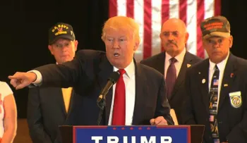 Trump revoca credenciales a periodistas del Washington Post que lo cubrían