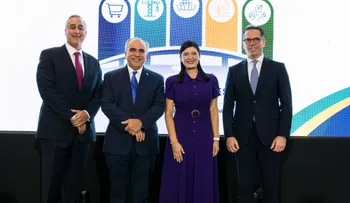 (FOTOS ADJUNTAS) NP. Presidente del CONEP comparte en Panamá modelo de transformación economico de RD