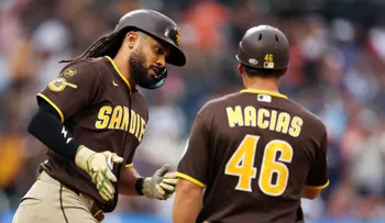 Fernando Tatis Jr. brilla con dos jonrones y una atrapada clave en triunfo de Padres sobre Mets