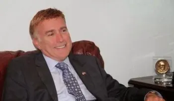 Embajador de EEUU apoya Plan de Regulación de Extranjeros