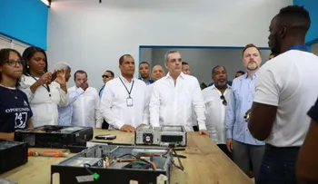 Presidente Abinader muestra a Embajada de EE. UU. y USAID el programa Oportunidad 14-24, que beneficia a jóvenes de sectores populares