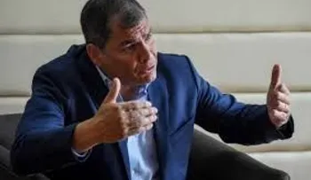 Expresidente de Ecuador Rafael Correa se presenta en consulado por caso de presunto secuestro