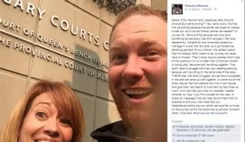 Pareja celebra su divorcio con extraordinario selfie
