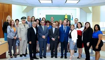PUCMM entrega certificados de maestría en Alta Gestión Pública, auspiciada por el MAP