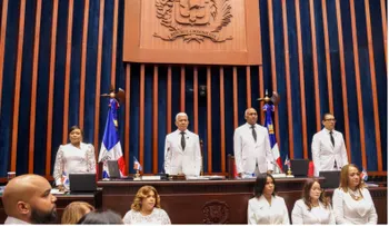 Senado juramenta nuevo Bufete Directivo; Ricardo de los Santos repite por cuarta ocasión