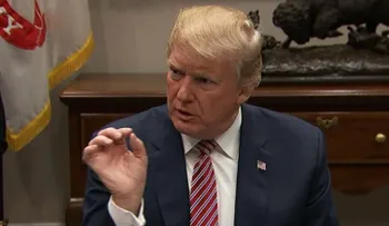 La aprobación de Trump cae y vuelve al punto más bajo de la presidencia
