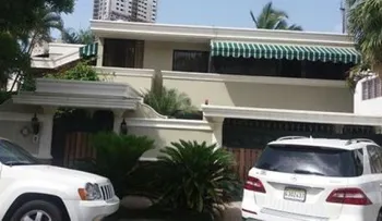 Cuatro hombres asaltan casa cerca de donde vive Danilo Medina; se llevaron más de RD$300, 000.00