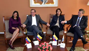 Cancilleres de Colombia y Venezuela se reúnen en Quito para tratar la crisis en la frontera