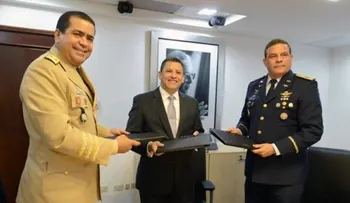 Aduanas y Escuelas Vocacionales FFAA Gradúan más de 800 jóvenes 