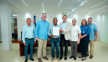 Gobierno entrega RD$30 millones en bonos para tecnificar riego a 17 productores de leche