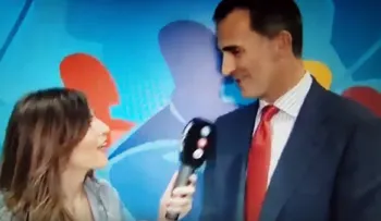 Periodista española que tuteó al rey de España conmociona las redes sociales