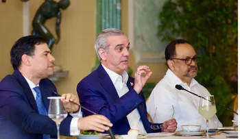 Luis Abinader reafirma apoyo al sector artístico