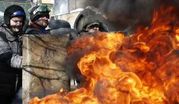 Ucrania aguarda un futuro incierto entre la sangre y el fuego (Video)