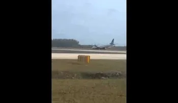 Un avión de JetBlue aterriza sobre panza en las Bahamas (VIDEO)