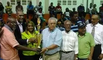 Retiro 23 vence a Consuelo inicio basket superior SPM