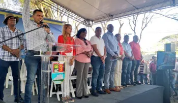 ASDE entrega remozado parque de Los Billeteros