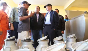 Presidente Danilo Medina supervisa logros de asociación de ganaderos en Sabana Grande Boyá