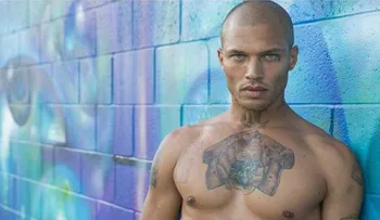 Jeremy Meeks, el exconvicto de la foto viral, convertido en modelo