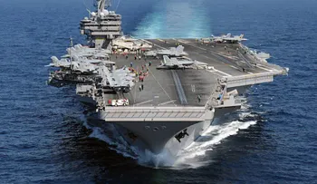 Portaaviones estadounidense se prepara para la lucha contra ISIS