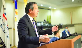 Delegación de Medio Ambiente encabezada por ministro Jorge Mera participará en la COP26