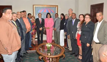 Presidenta del Senado recibe visita de FEDOMU