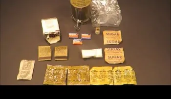 Encuentra una lata de supervivencia militar de 1951 y mira lo que tiene (VIDEO)