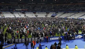 Los suicidas del Estadio de Francés no pudieron entrar