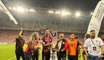 Deportivo Lara se impone en el derby guaro y levanta la Copa Diablitos? Underwood?