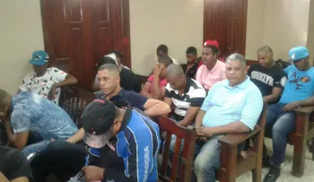 Tribunal conoce coerción contra 24 policías por muerte de pareja en San Cristóbal