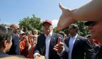 Donald Trump le subiría costos de visas a los mexicanos para pagar por muro en frontera