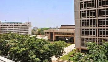Gobernador del Banco Central recibe a Misión del FMI   