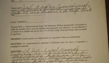 Periodista denuncia empleado de fiscal se niega a cumplir acuerdo