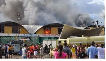 Pérdidas millonarias por incendio Mercado Nuevo (Video) 