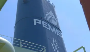 13 muertos y 136 heridos, por explosión en planta de Pemex 