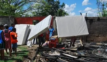 Gobierno entrega ayuda a ocho familias afectadas por incendio en Pedro Brand