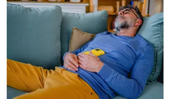 La siesta diaria: beneficios y riesgos según su duración