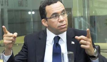 Suspensión docencia abarca todo el país por efectos huracán Matthew