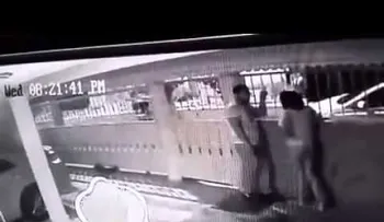 Captados en videos delincuentes intentando asaltar casa de humorista criollo