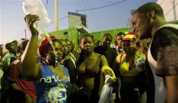 Miles asisten en Haití a funeral de víctimas de carnaval 
