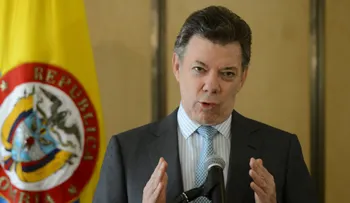Presidente de Colombia ordena movilizar 50.000 uniformados en carreteras por paro camionero