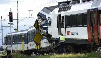 Dos trenes chocan en Suiza; reportan 44 heridos