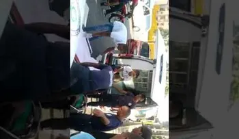 Un grupo de haitianos salva hombre intentó suicidarse; paramédico le habría negado asistencia (VIDEO) 