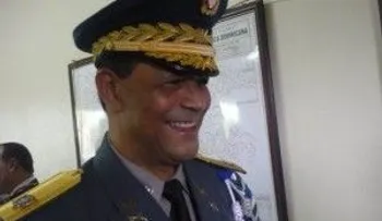 Quitan al jefe de la Policía en Santiago