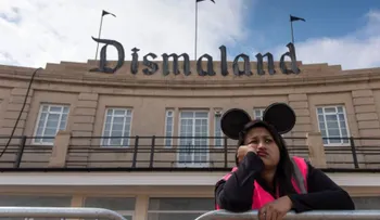 Bienvenido a Dismaland: el nuevo parque temático de arte grotesco de Bansky