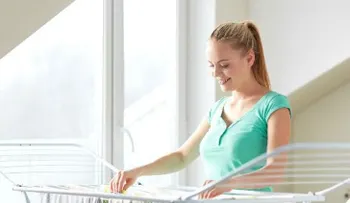 Secar la ropa dentro de la casa no es tan bueno como crees