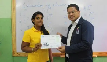 Ministerio de la Juventud gradúa 80 jóvenes en carreras